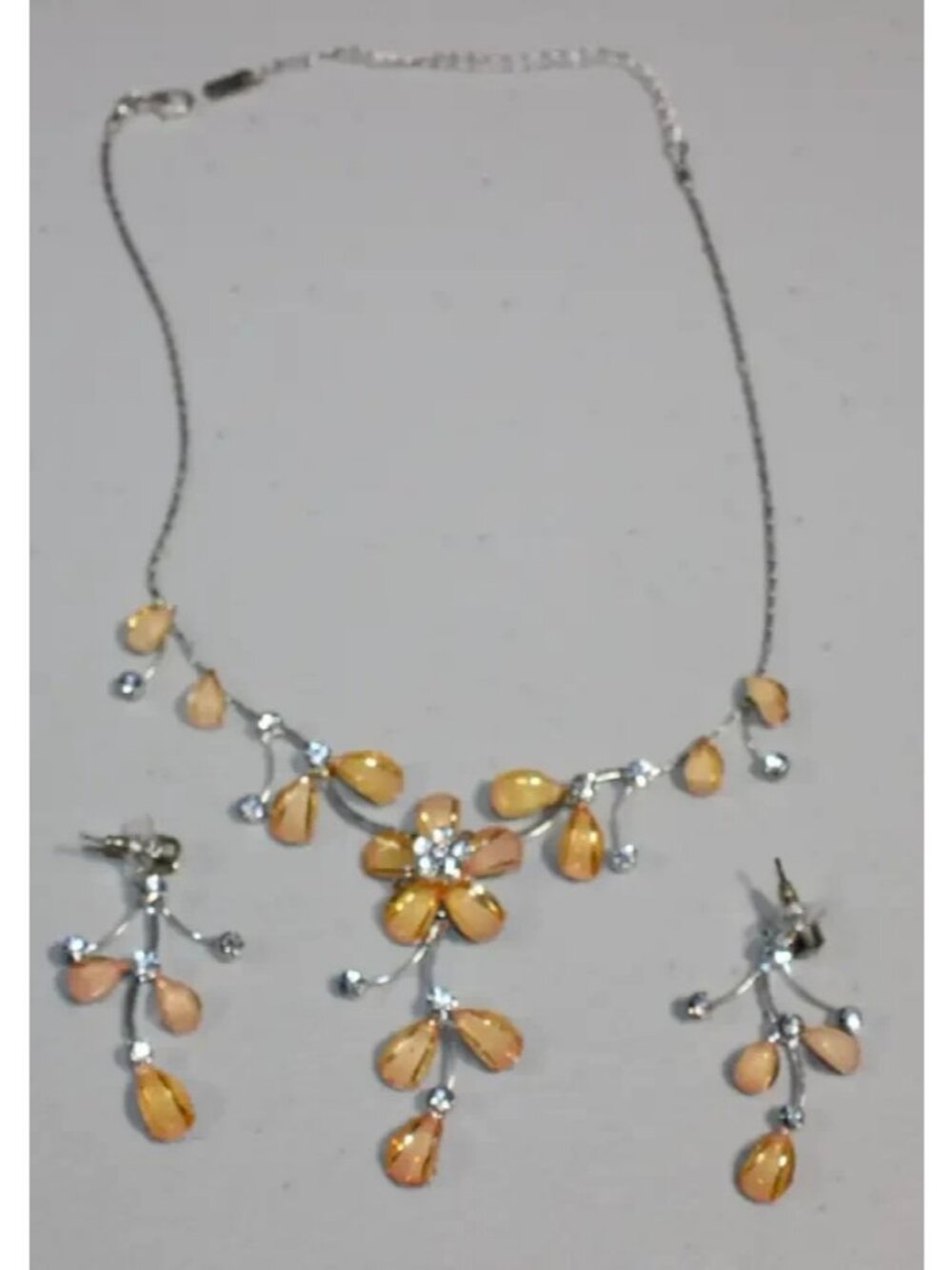 Vintage Silver Floral Jewelry Set – Necklace & Earrings
